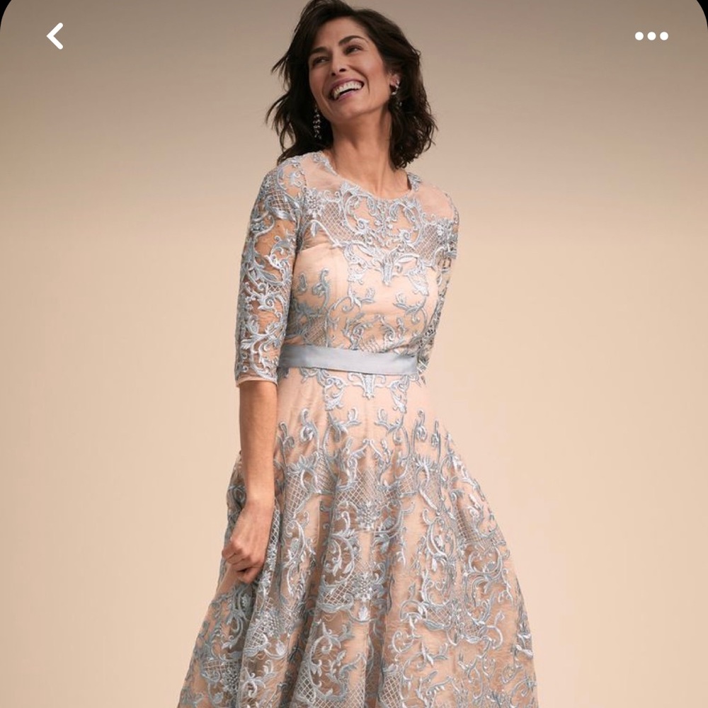 Tea length mother of bride gown size 16